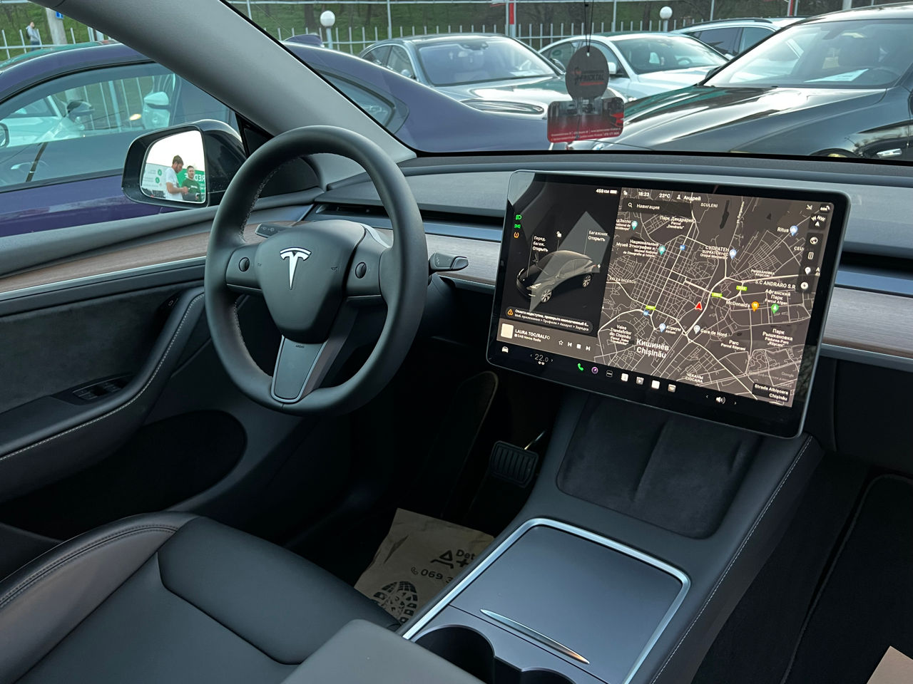 Tesla Model Y foto 14