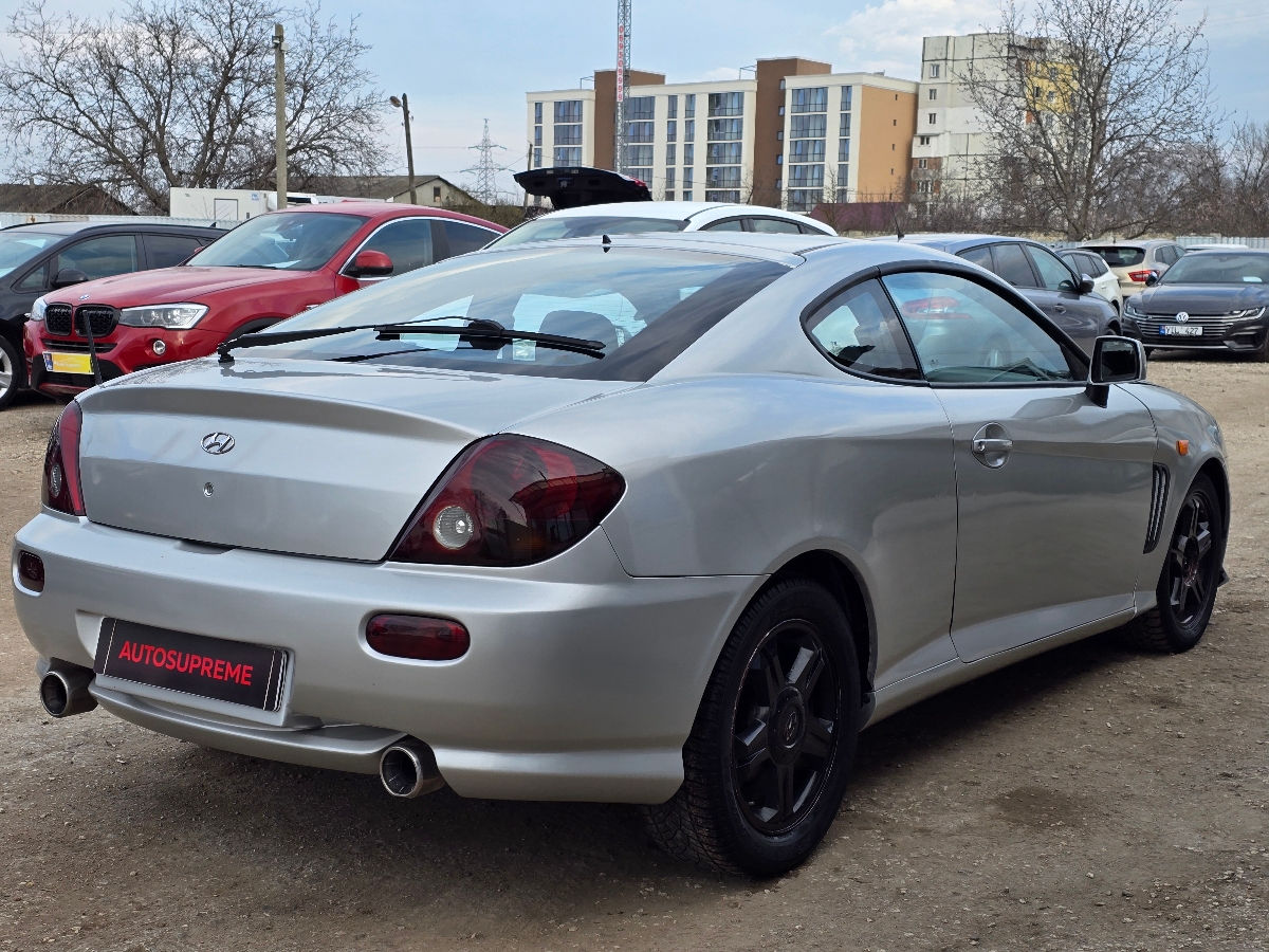 Hyundai Coupe foto 5