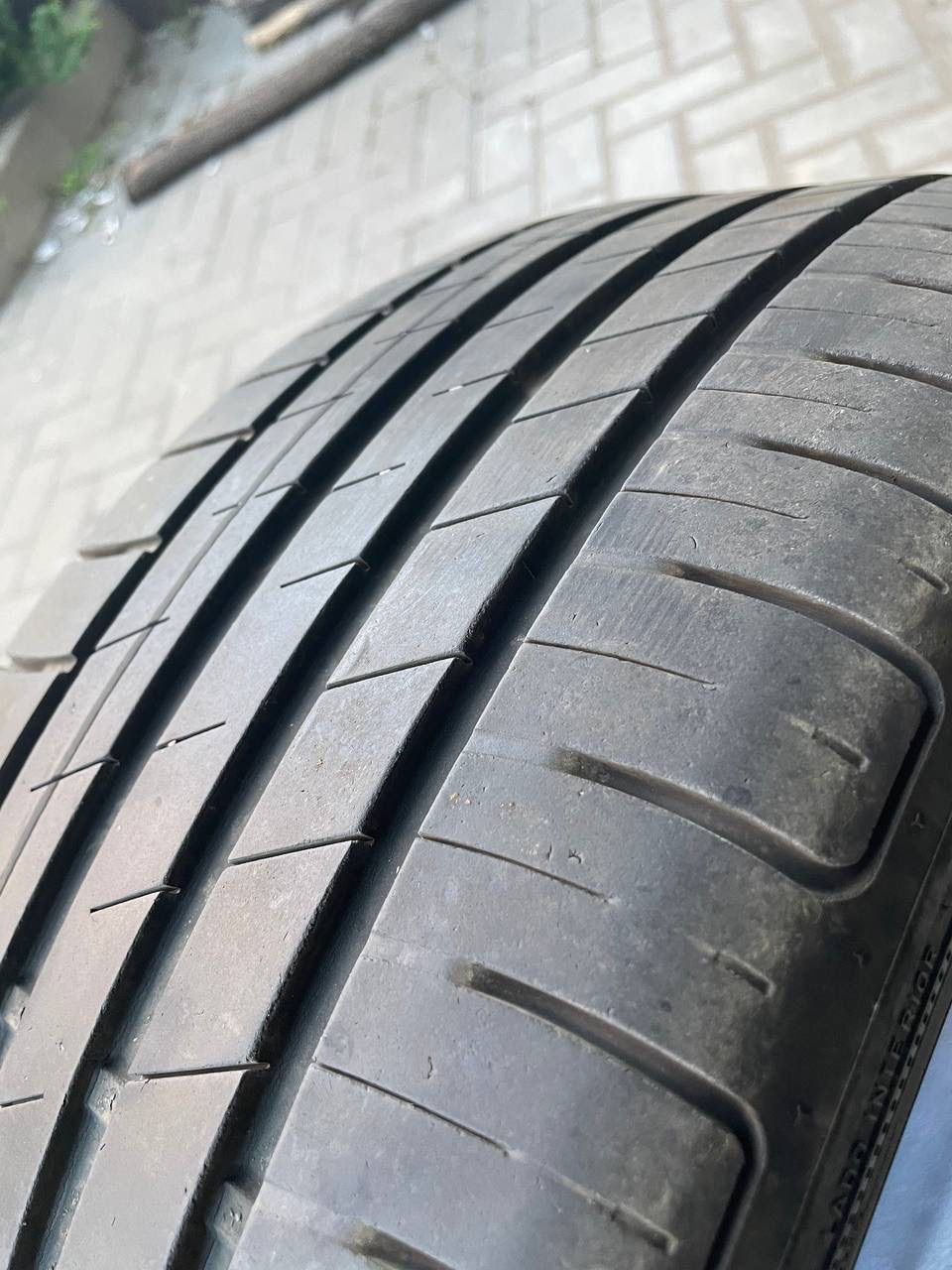 Good Year 215/45 R17