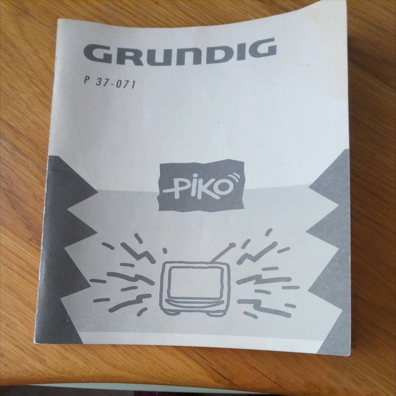 Телевизор Grundig P37-071 (диагональ 37 см) в рабочем состоянии foto 1