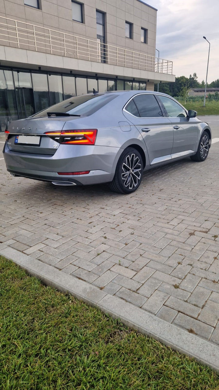 Skoda Superb foto 3