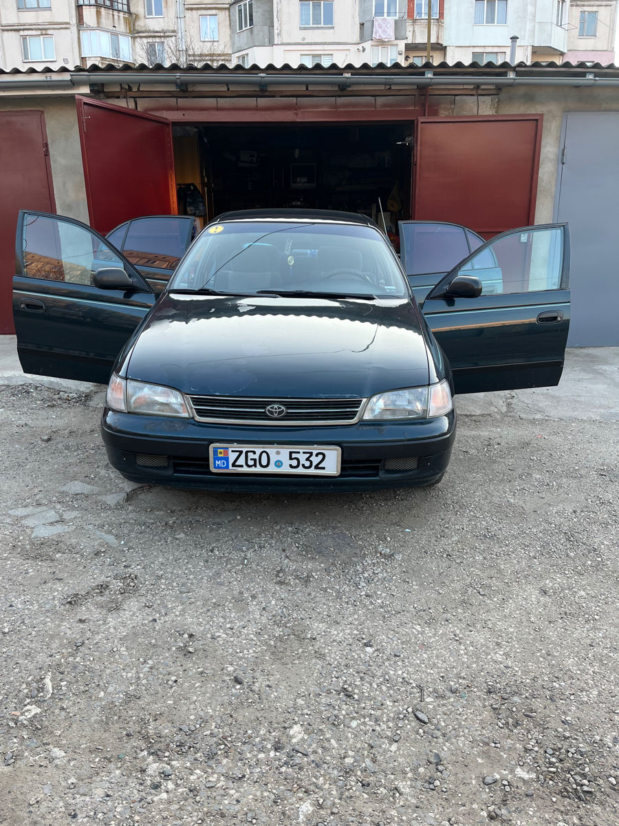 Toyota Carina foto 3