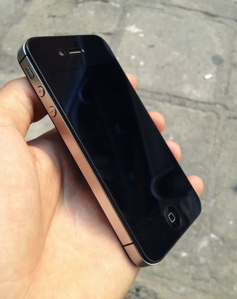 Лучшие бу телефоны. Iphone 4s. Iphone 4s черный. Iphone 4. Iphone 4s 16gb Black.