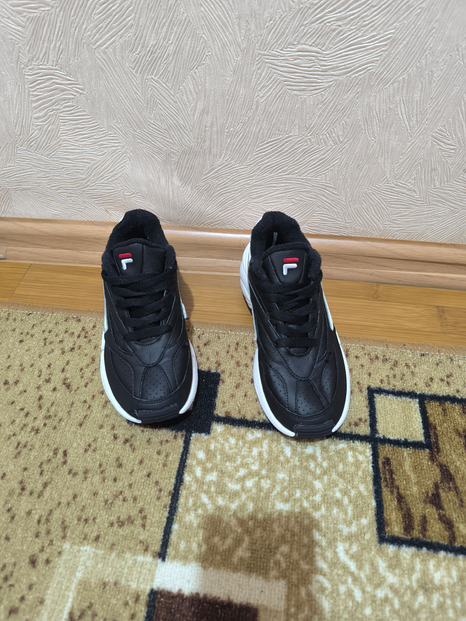 Adidasi Fila foto 3