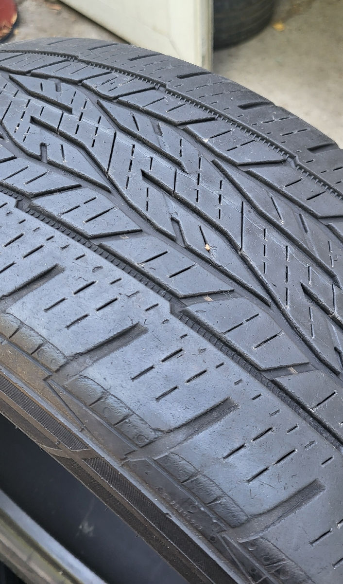 Шины 225/55 R18 Continental  фото 0