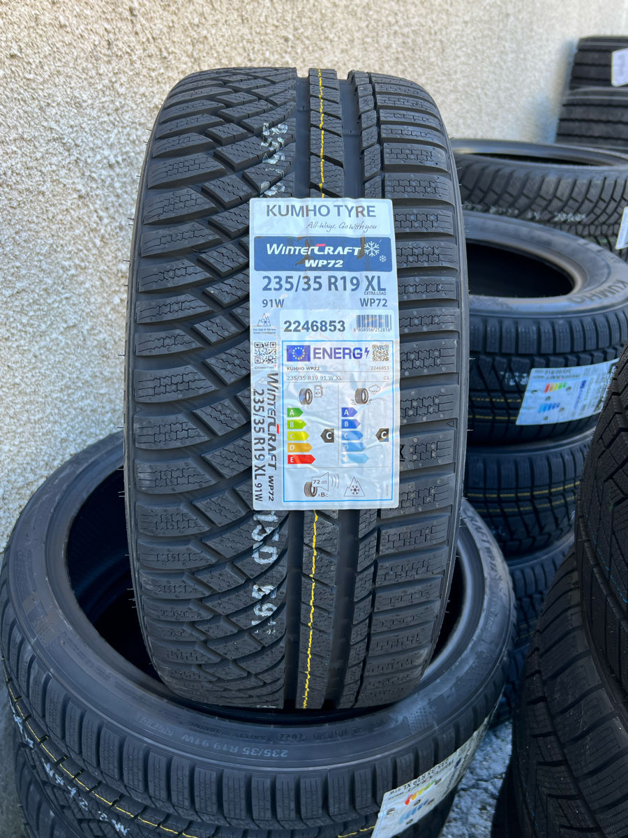 235/35 R19 Kumho Wintercraft WP72/ Доставка, livrare toata Moldova foto 1