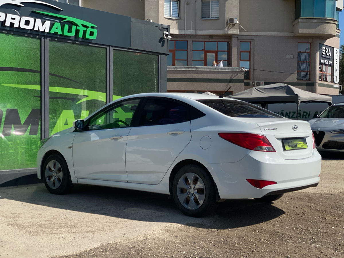 Hyundai Solaris foto 6