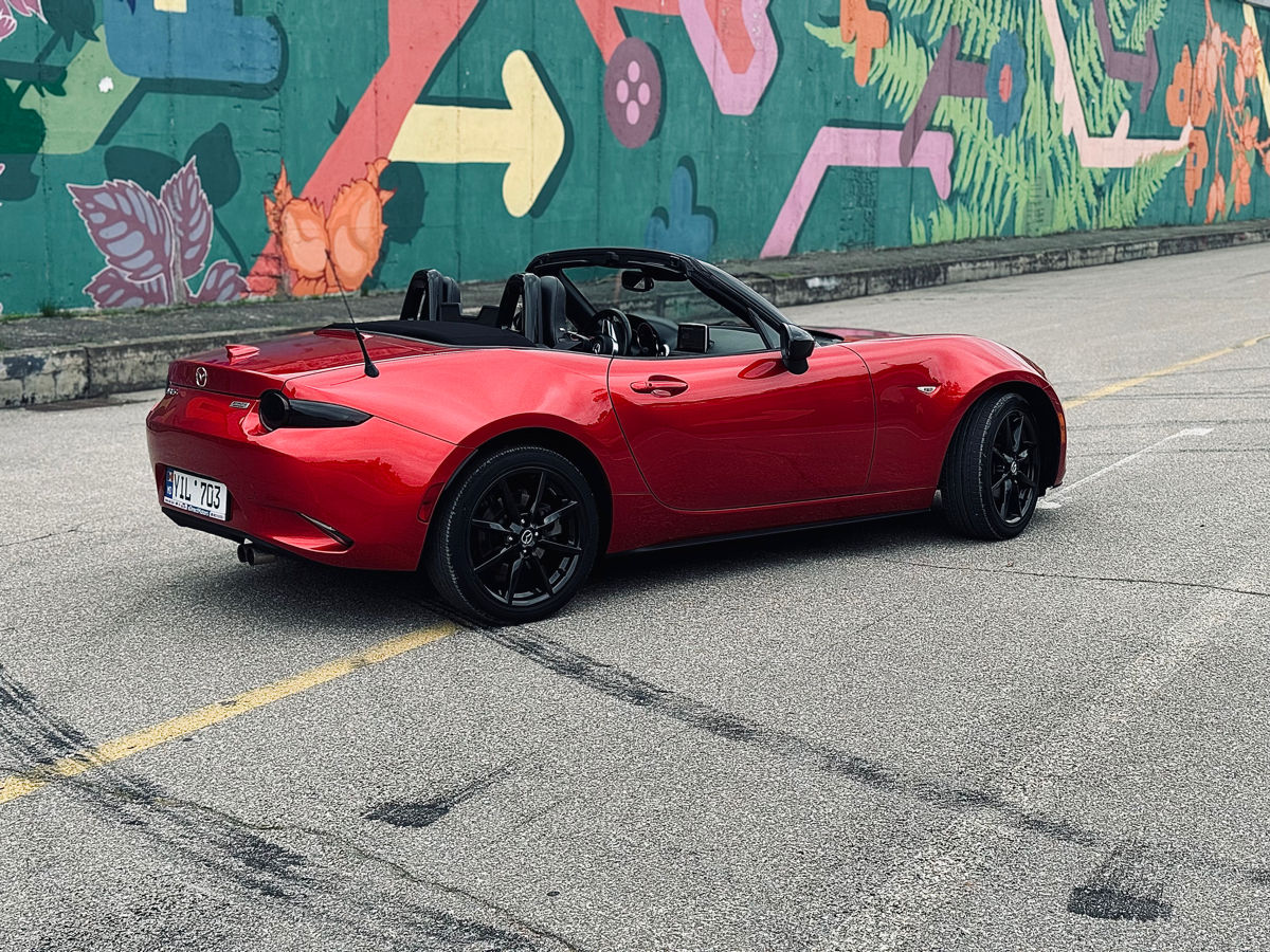 Mazda MX-5 foto 4