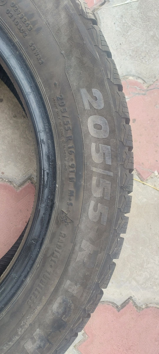 Шины 205/55 R16 foto 0