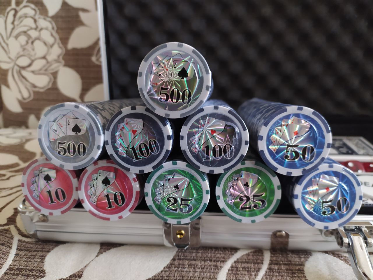 Set de poker покерный набор на 100,200,300,500 фишек фото 8