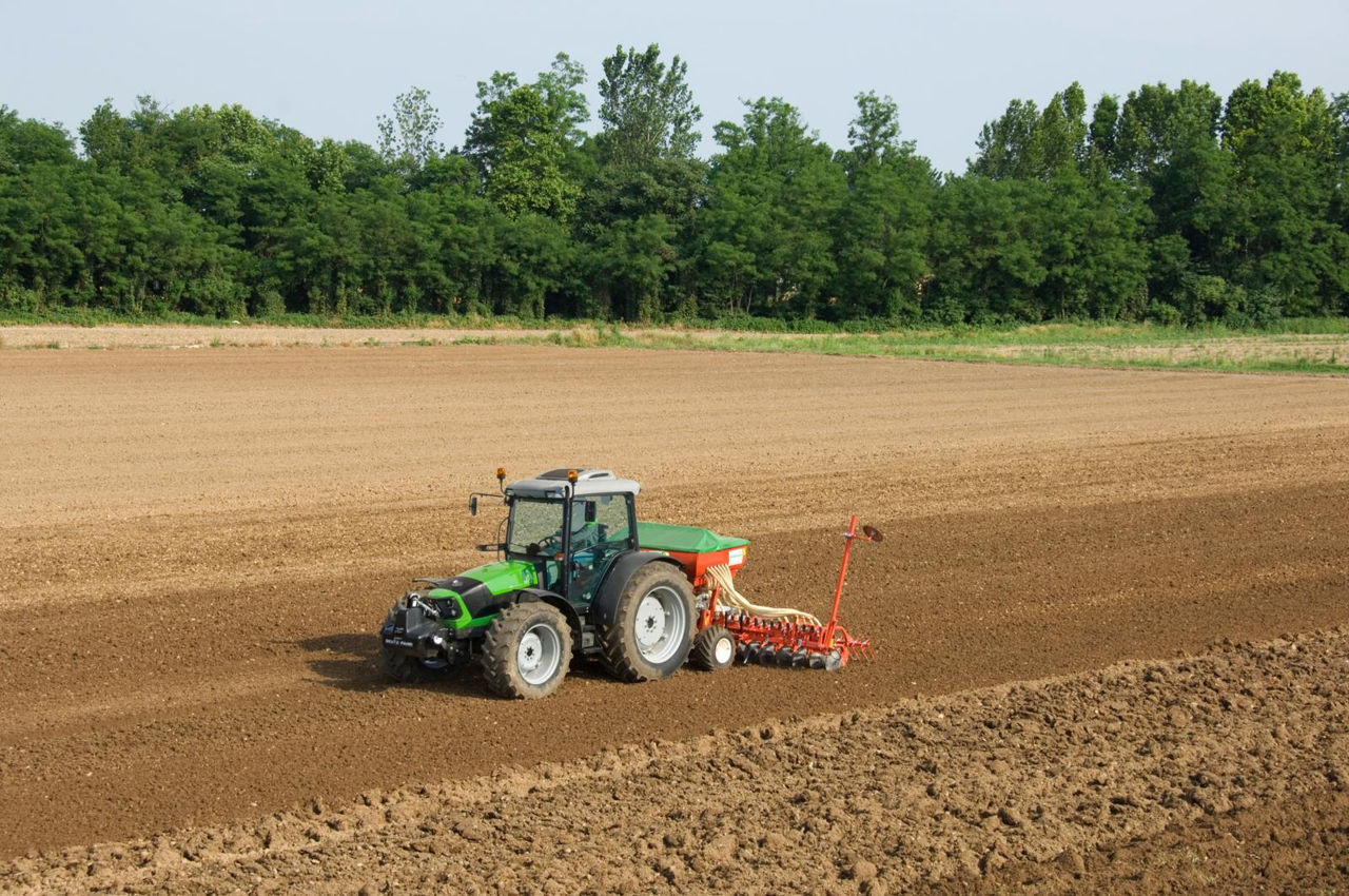 Tractor Deutz-Fahr Agrofarm 115G foto 6