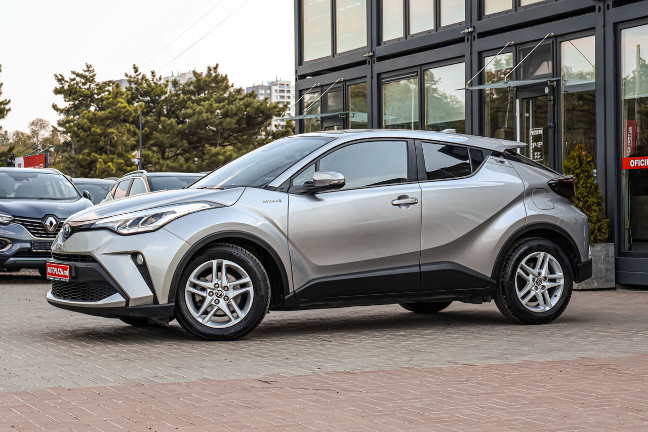 Toyota C-HR foto 0