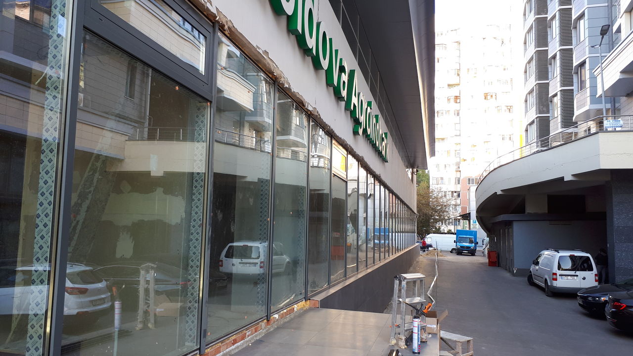 Vitralii pentru magazine, oficii, farmacii. Fațade din aluminiu. Фасадное остекление. фото 18