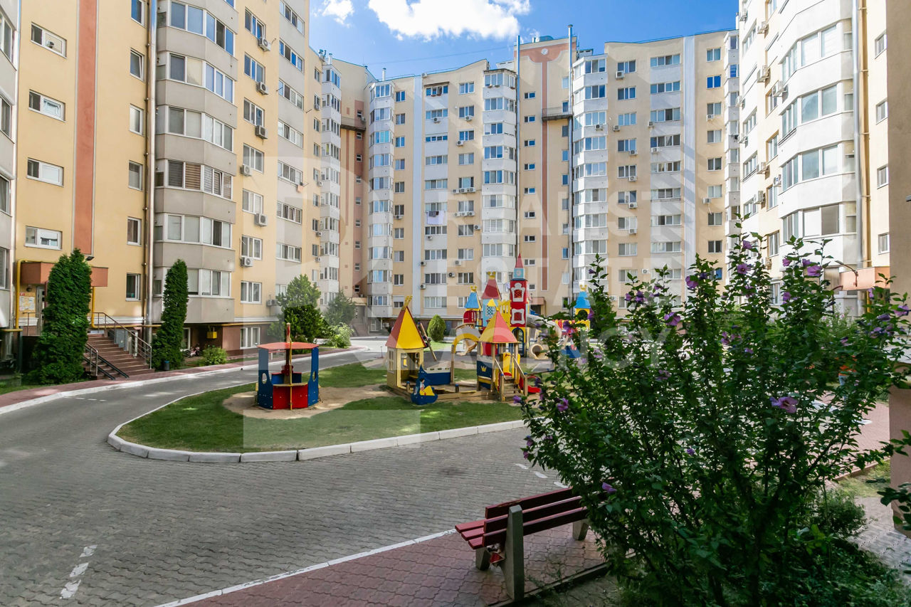 Apartament cu 5 camere sau mai multe, 187 m², Râșcani, Chișinău foto 19