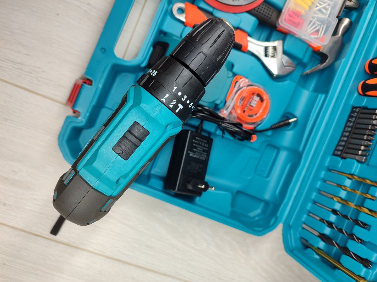Noua maşina de înşurubat Makita 24V 5Ah foto 1