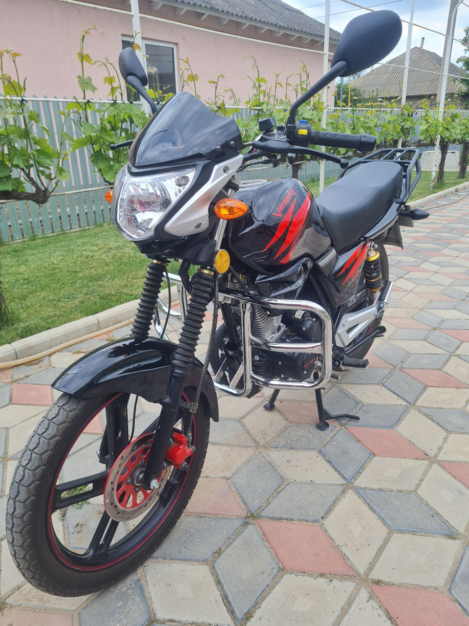 Viper 250 foto 0