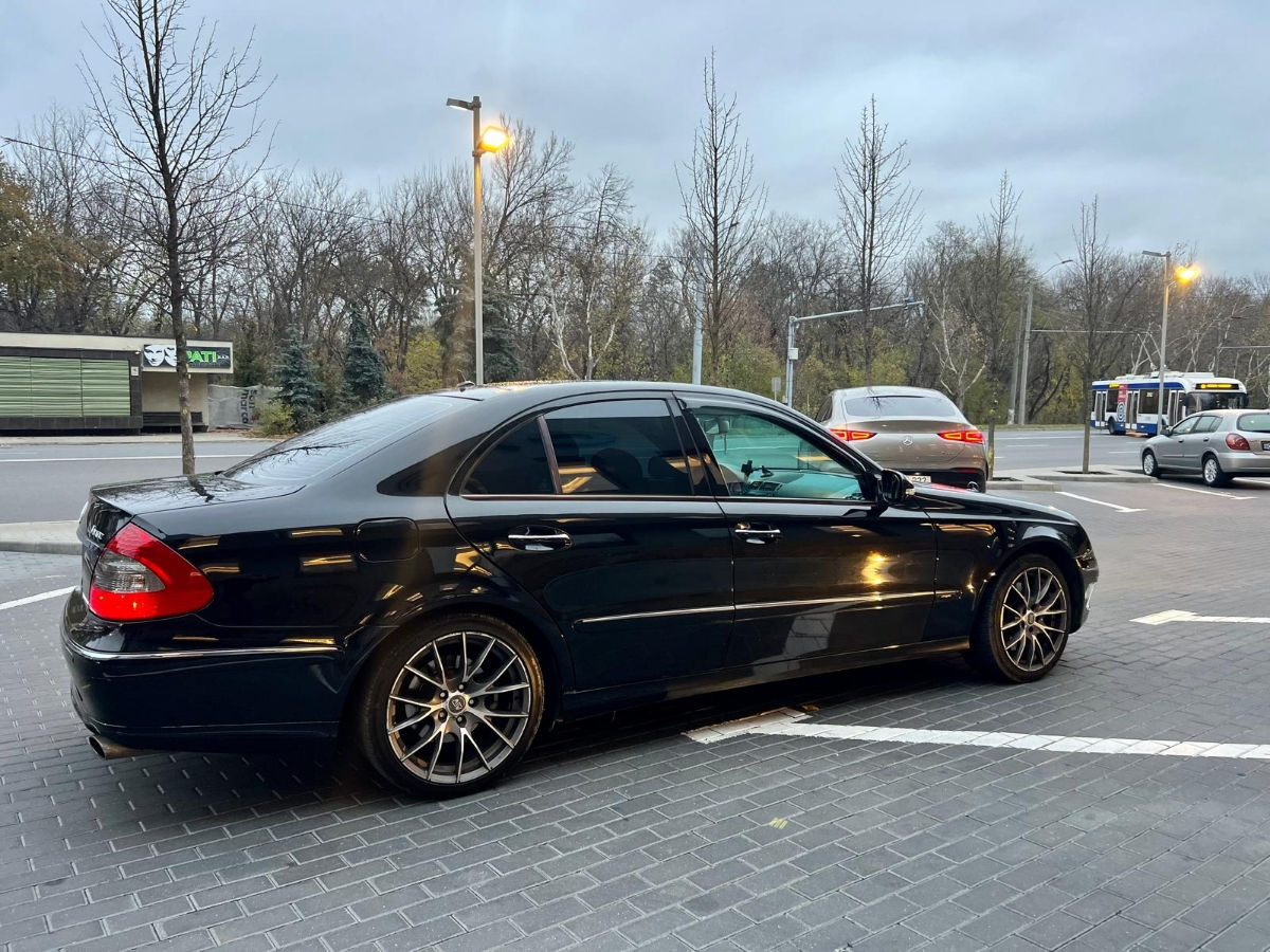 Mercedes E-Class foto 7