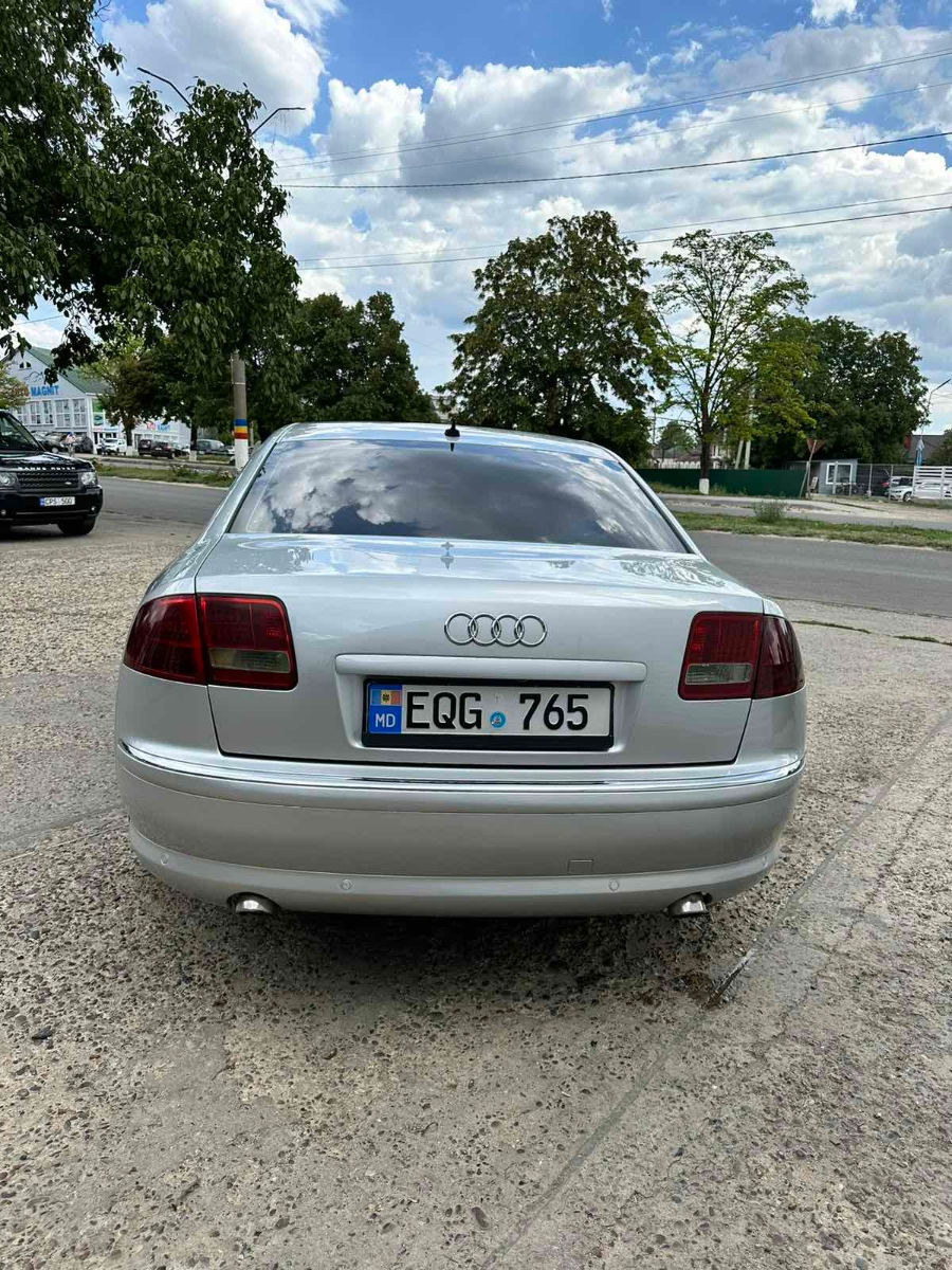 Audi A8 фото 1