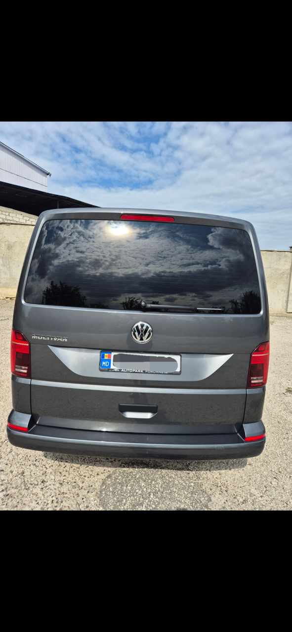 Volkswagen Multivan foto 2