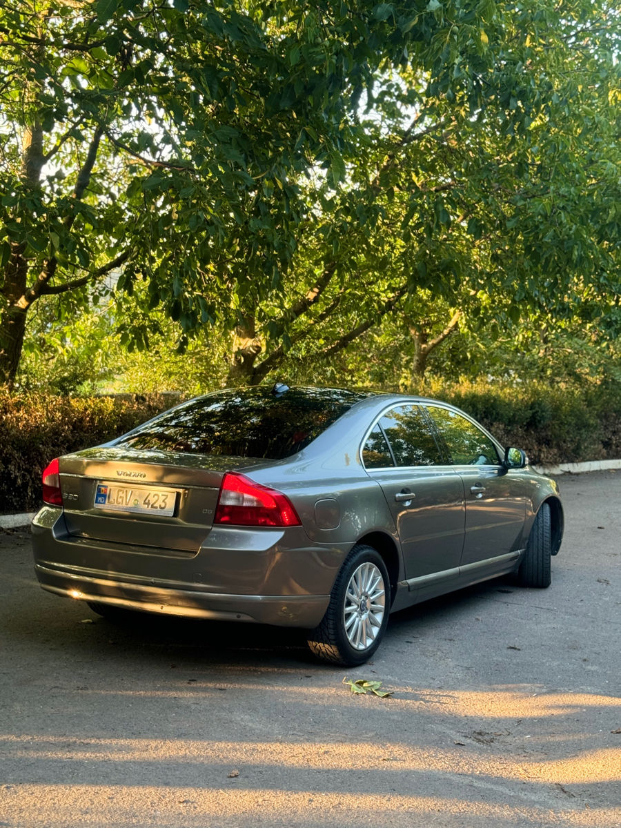 Volvo S80 foto 2