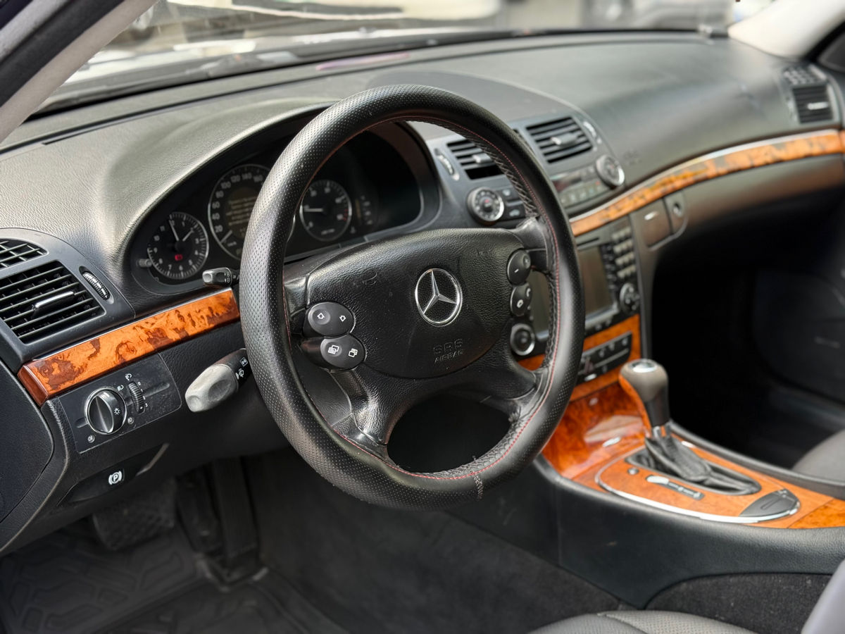 Mercedes E-Class foto 7
