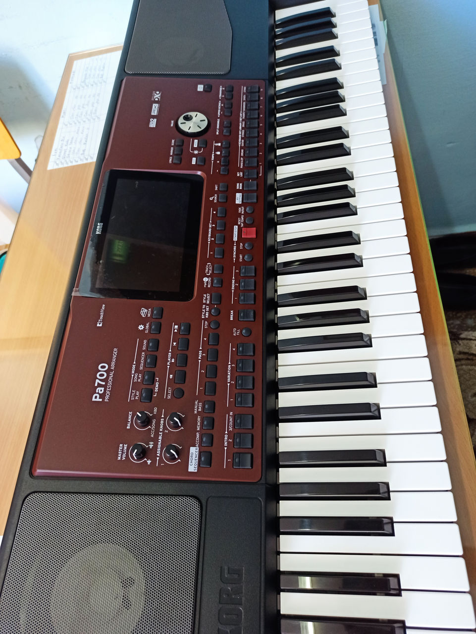 Korg PA 700