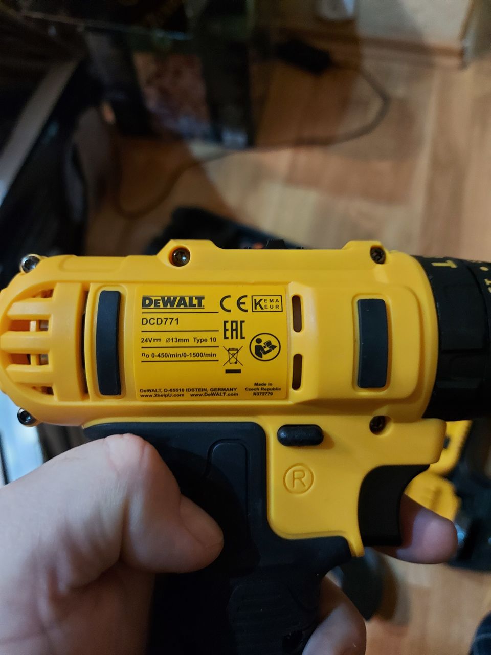 Dewalt dcd 771 двигатель