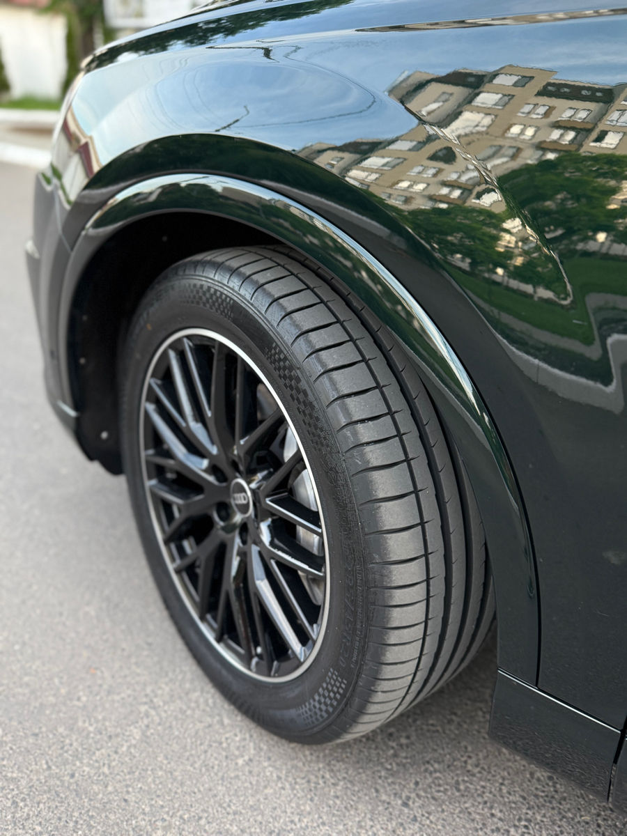 Audi Q7 фото 9