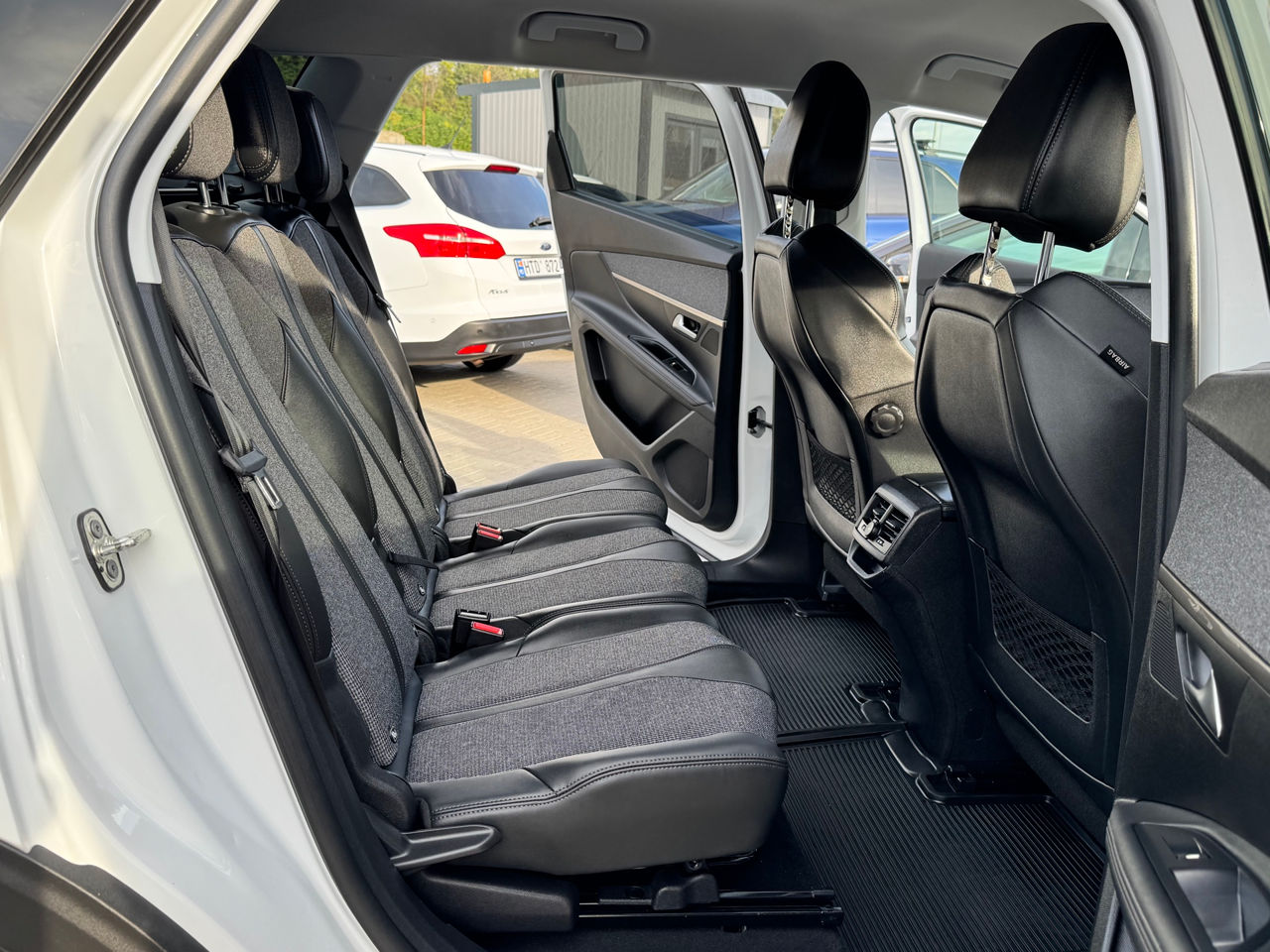 Peugeot 5008 foto 17