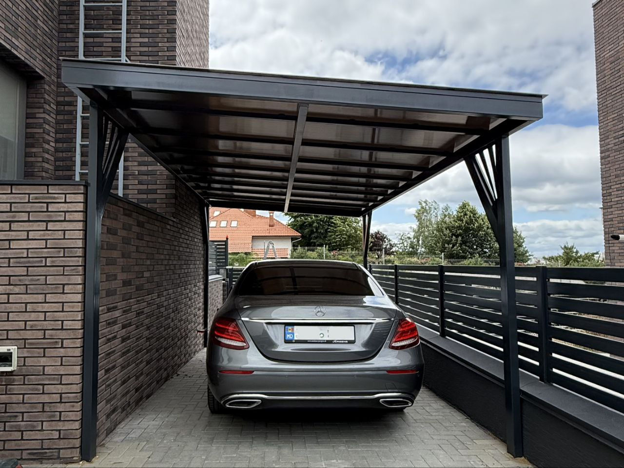 Copertină auto din metal cu acoperiș din policarbonat – calitate premium foto 2