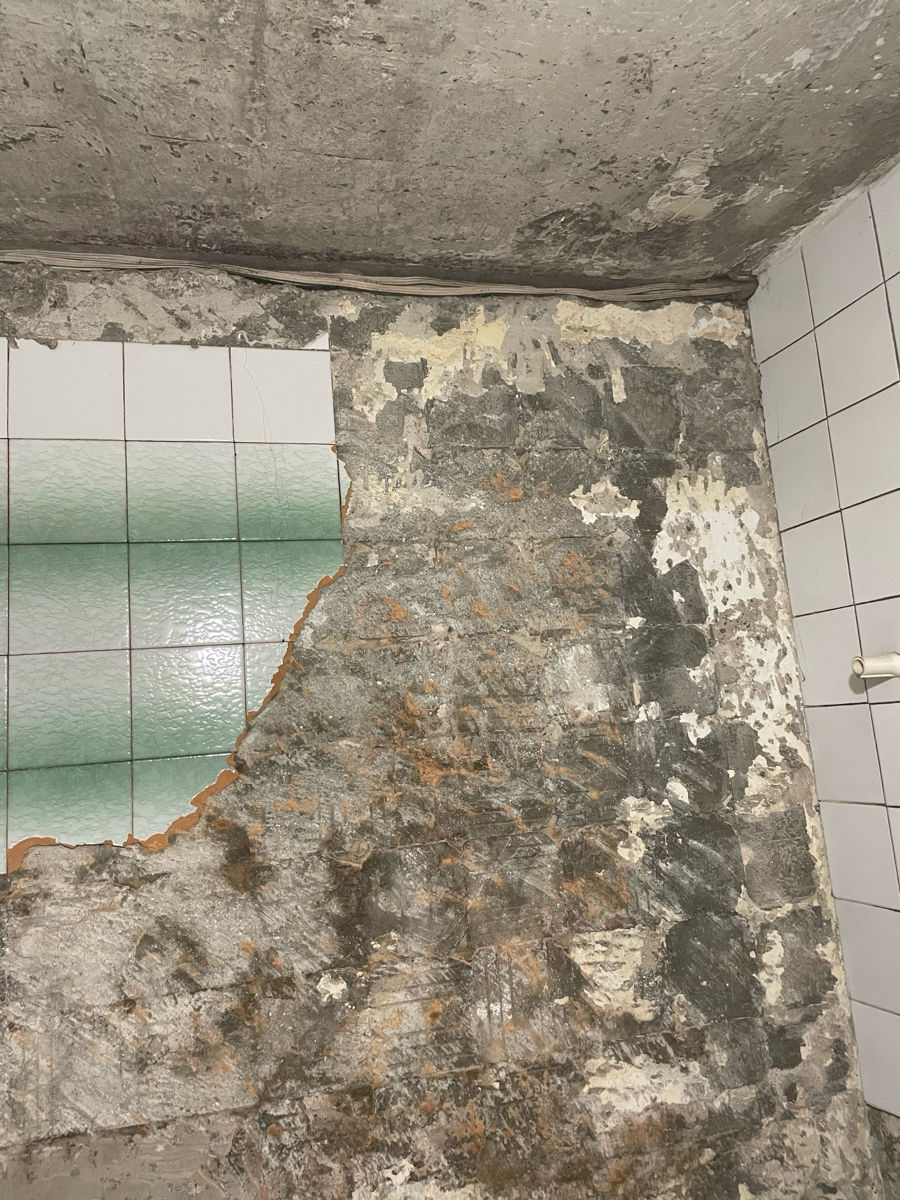 Demolăm cabine din gips în casele cu seria 143 și 135 foto 7