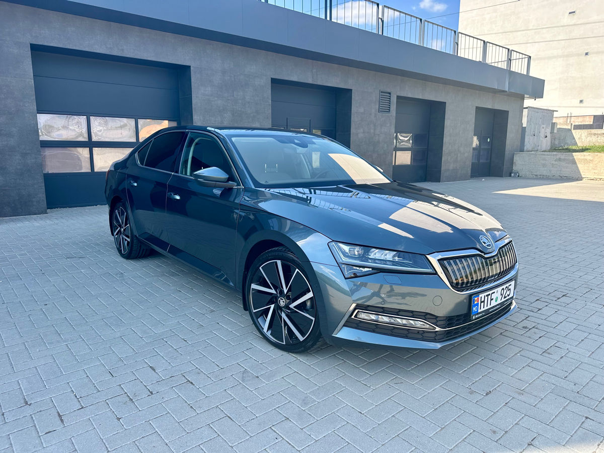 Skoda Superb foto 0