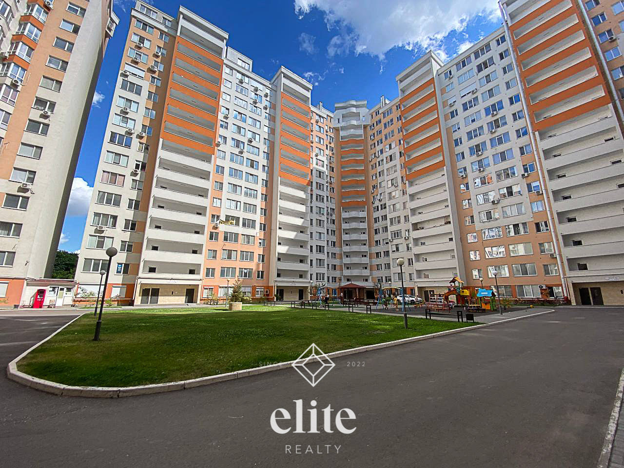 Apartament cu 2 camere, 114 m², Centru, Chișinău foto 2