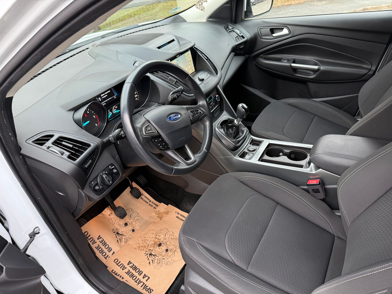 Ford Kuga фото 9