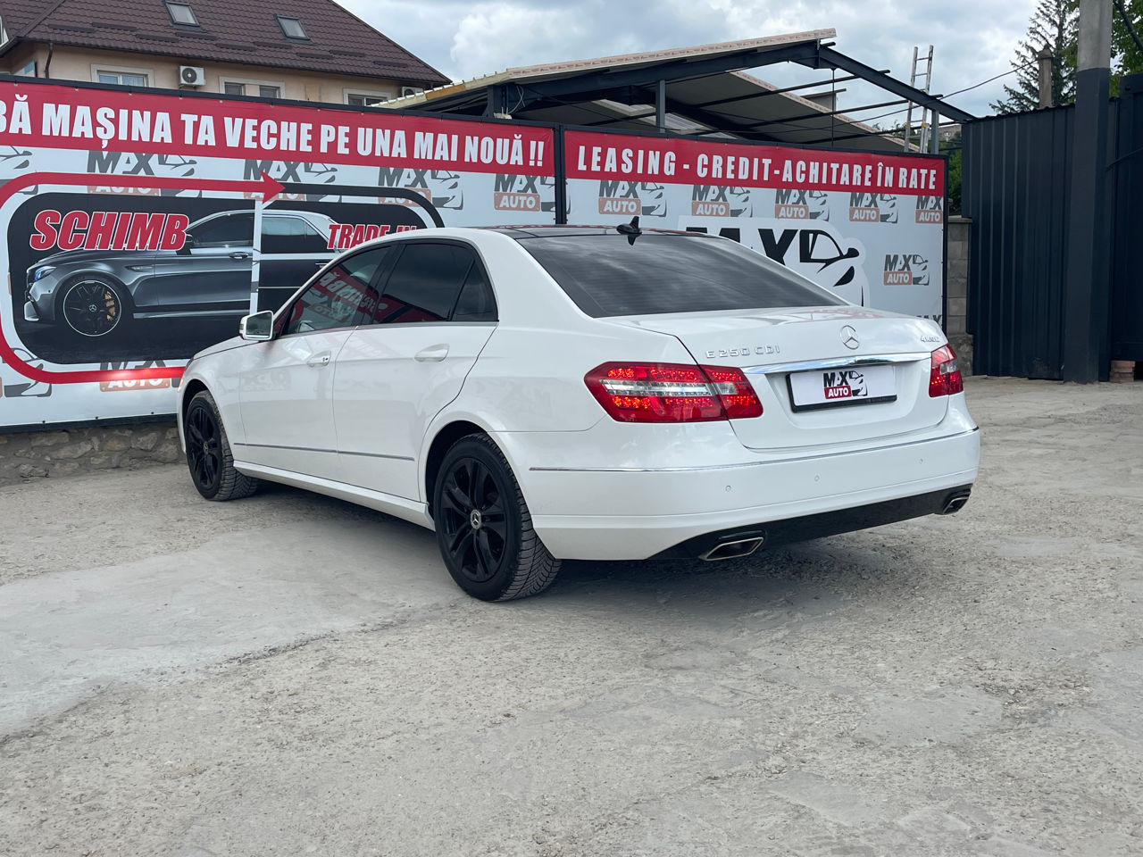 Mercedes E-Class фото 5