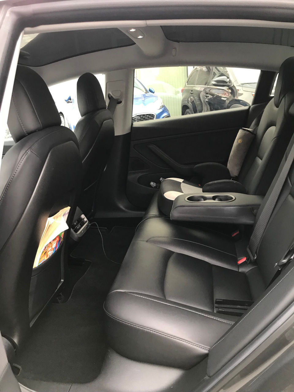 Tesla Model 3 foto 16