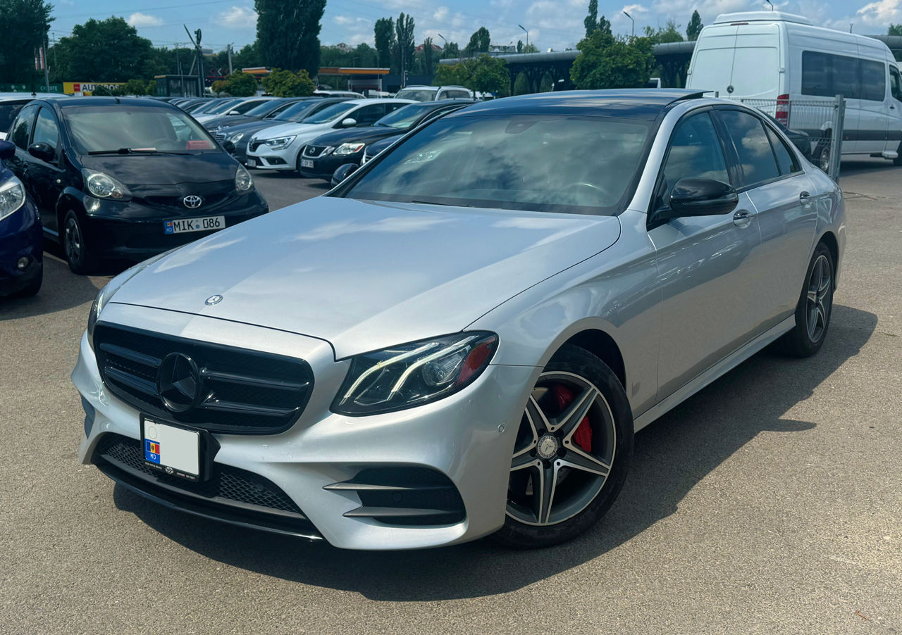 Mercedes E-Class foto 0