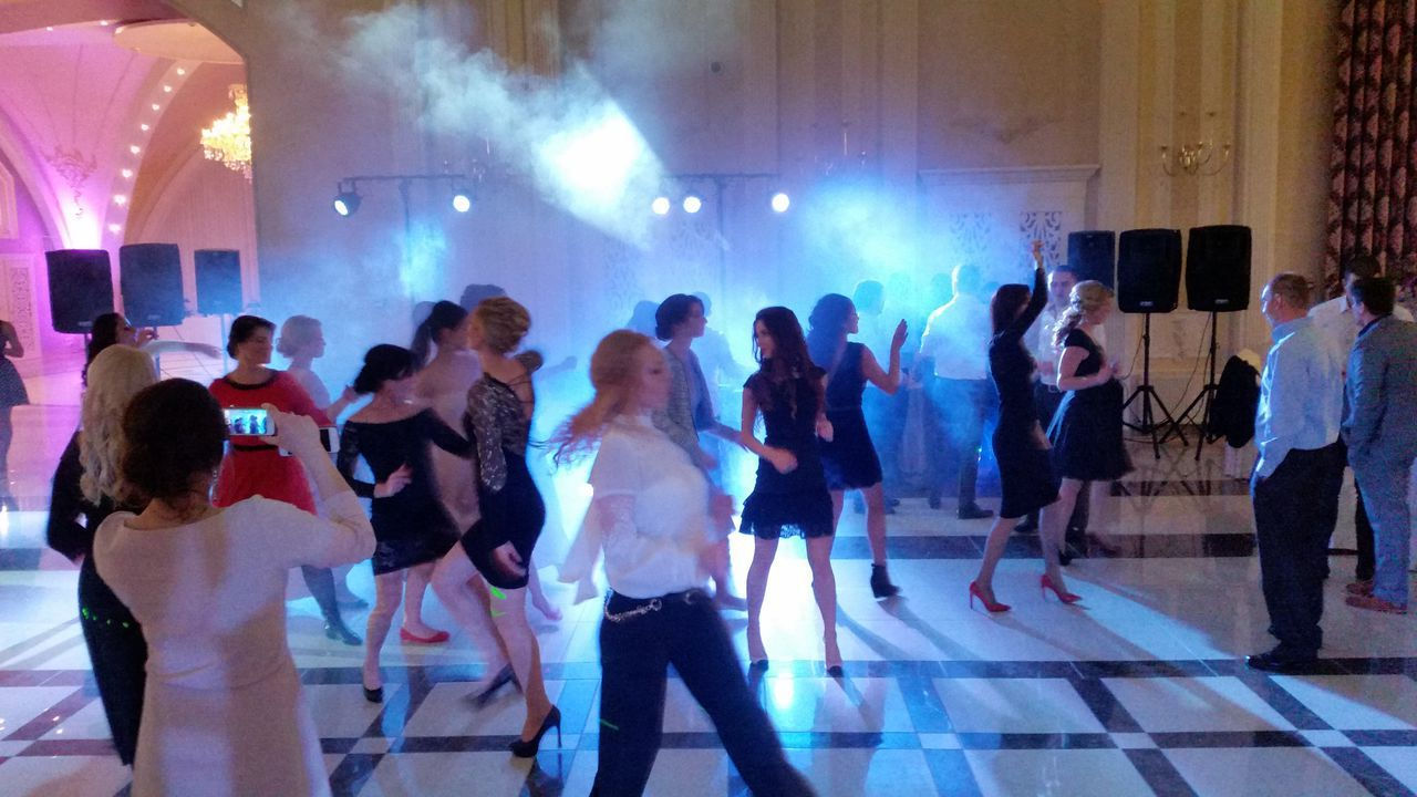 Muzica pentru petreceri nunti si cumatrii. - Formatia Doina Moldovei la pret accesibil. foto 2