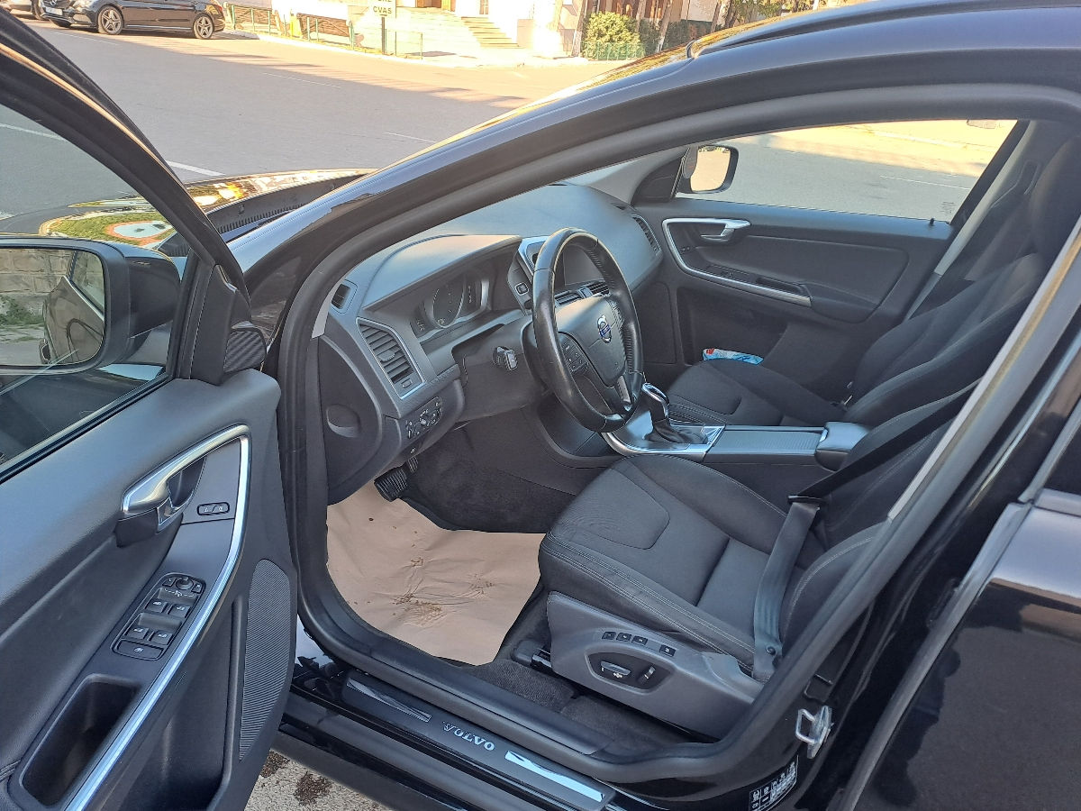 Volvo XC60 foto 2
