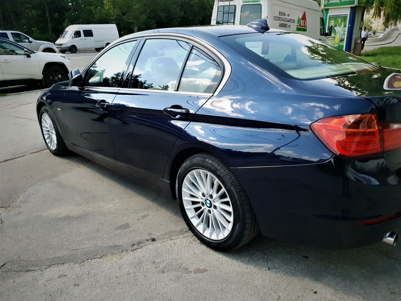 Bmw 320 4x4 2016 chirie auto! rent a car! аренда машин! foto 3