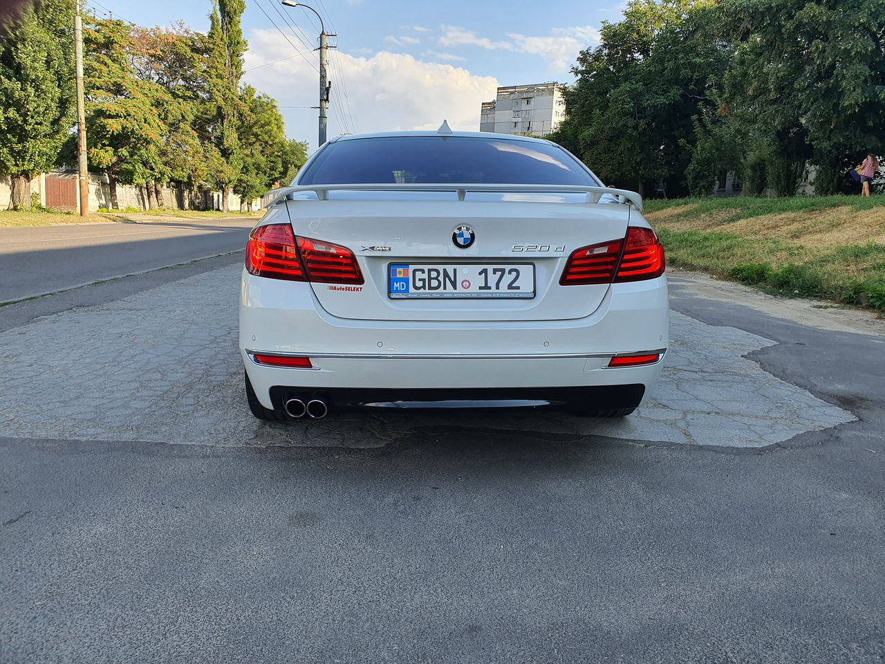 BMW 5 Series foto 2