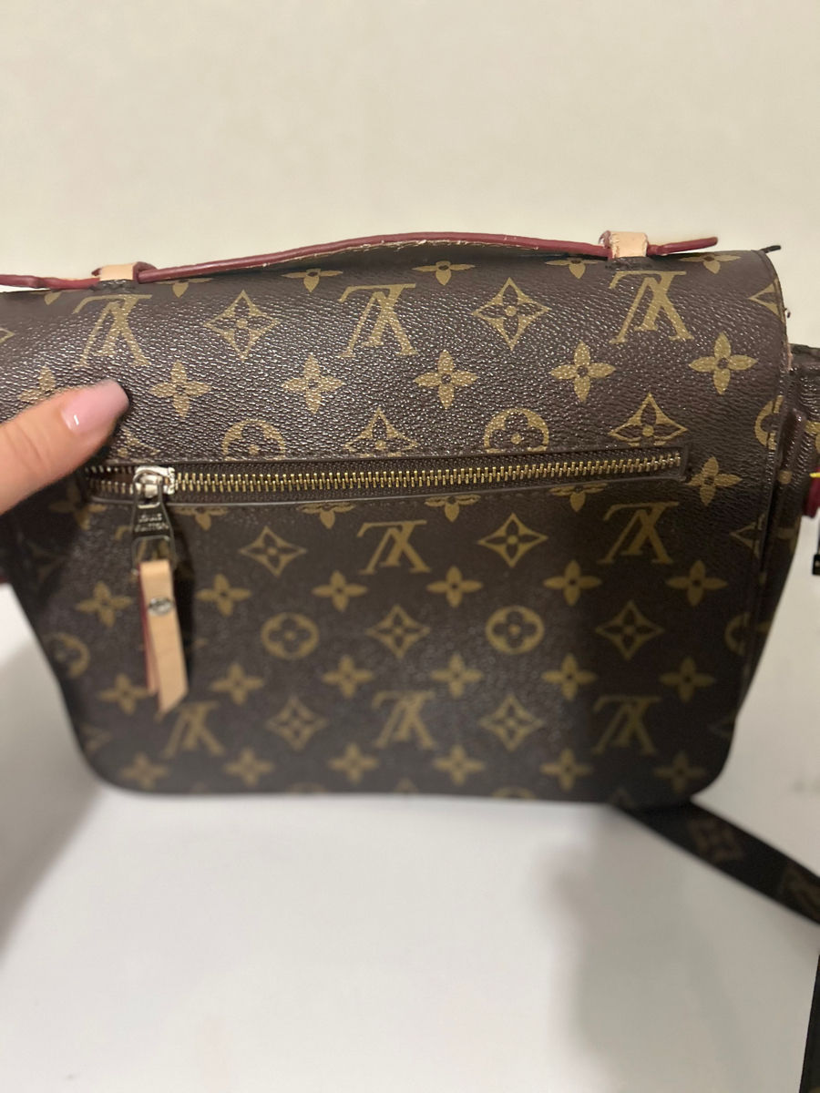 Geanta Louis Vuitton Replica de lux foto 9