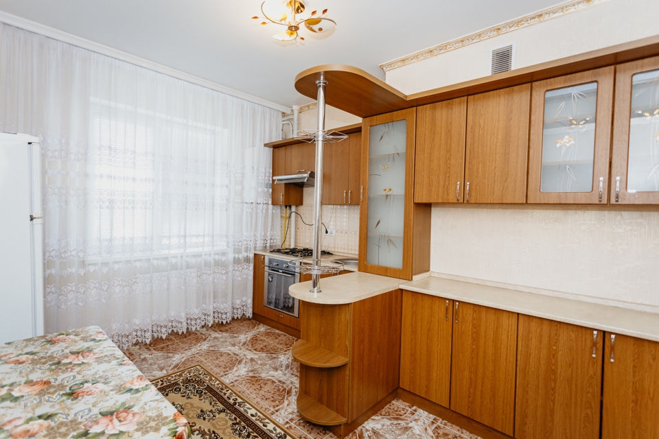 Apartament cu 3 camere, 85 m², Poșta Veche, Chișinău foto 0