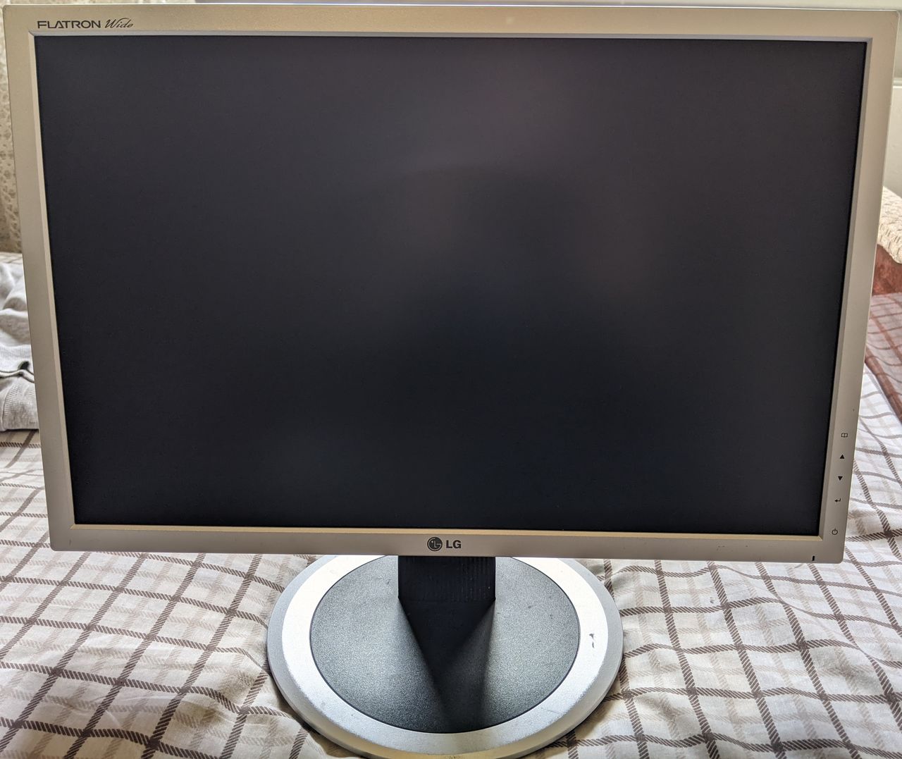 монитор LG L204WT 20.1" на запчасти (матрица целая)