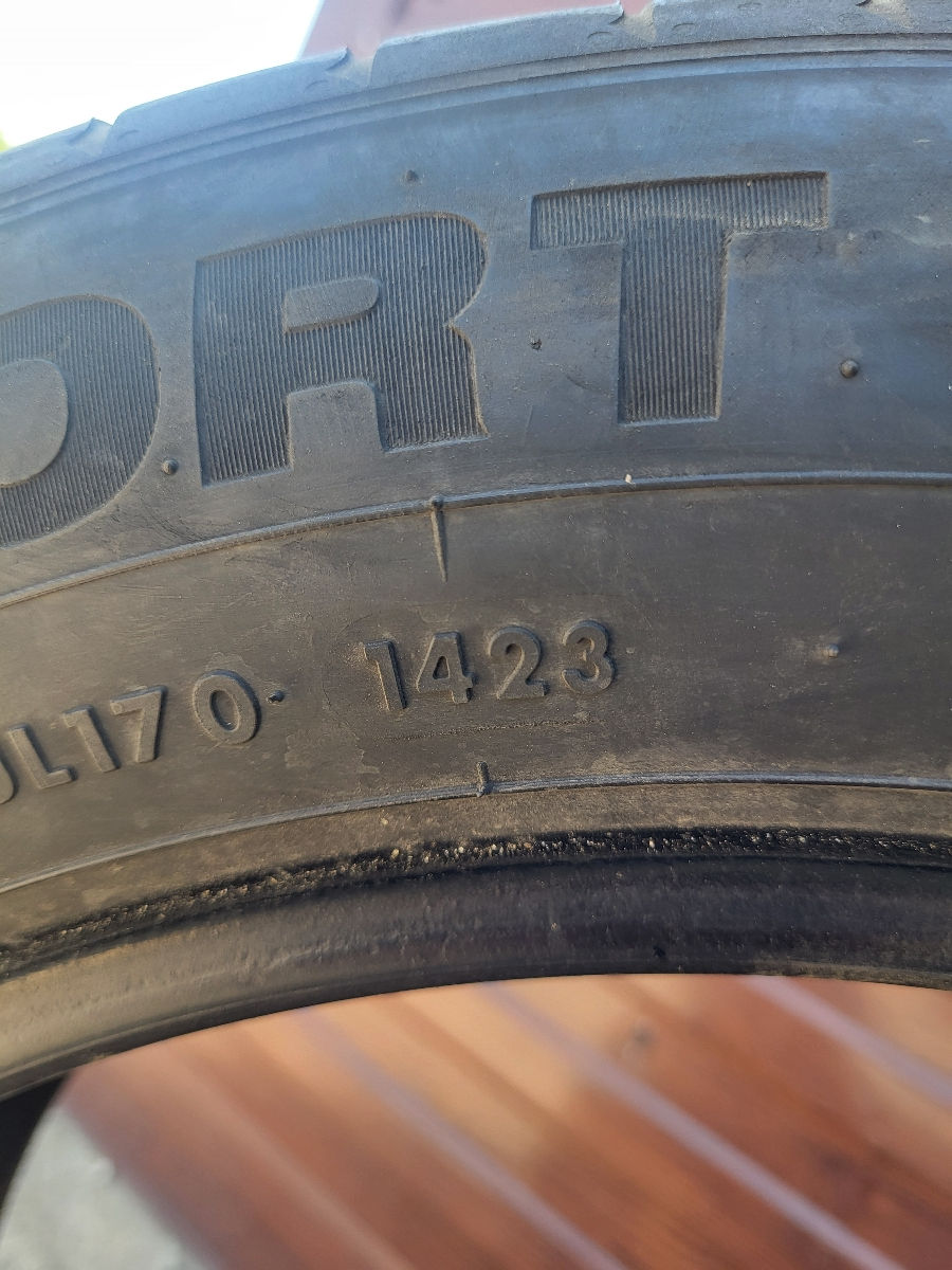 225 55 r17 vara 2023 foto 0