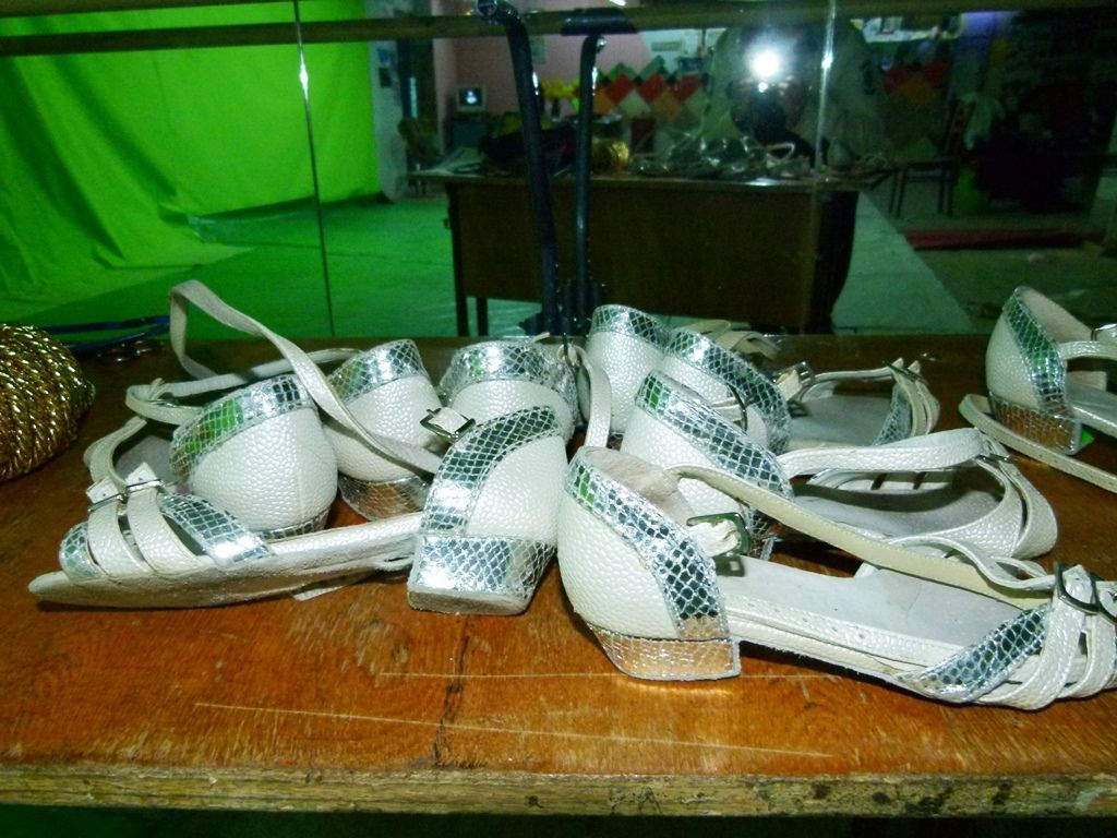 Обувь босоножки для танцев меняю на телефон !!! foto 10