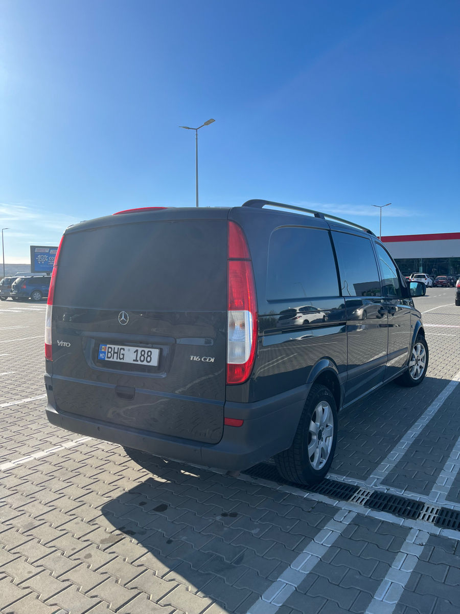 Mercedes Vito foto 2