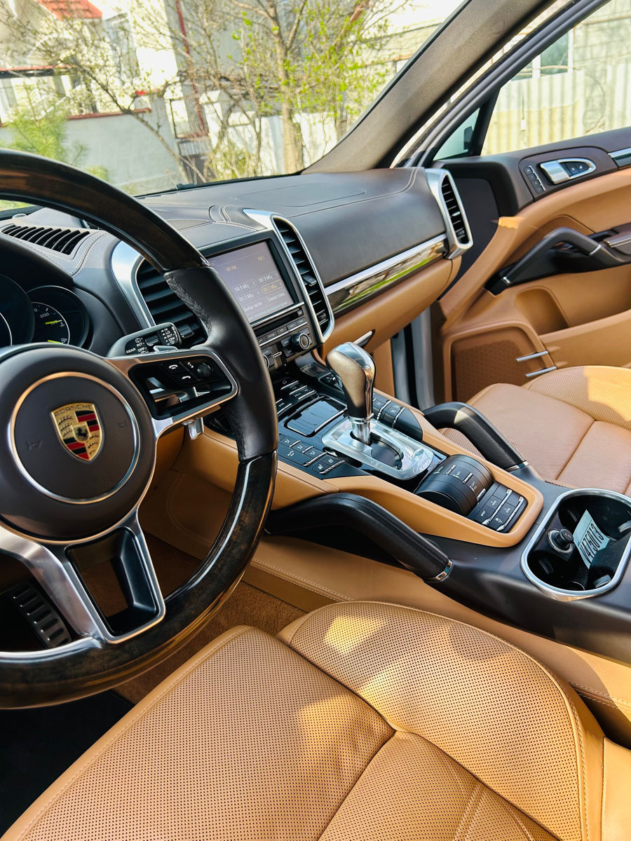 Porsche Cayenne foto 6