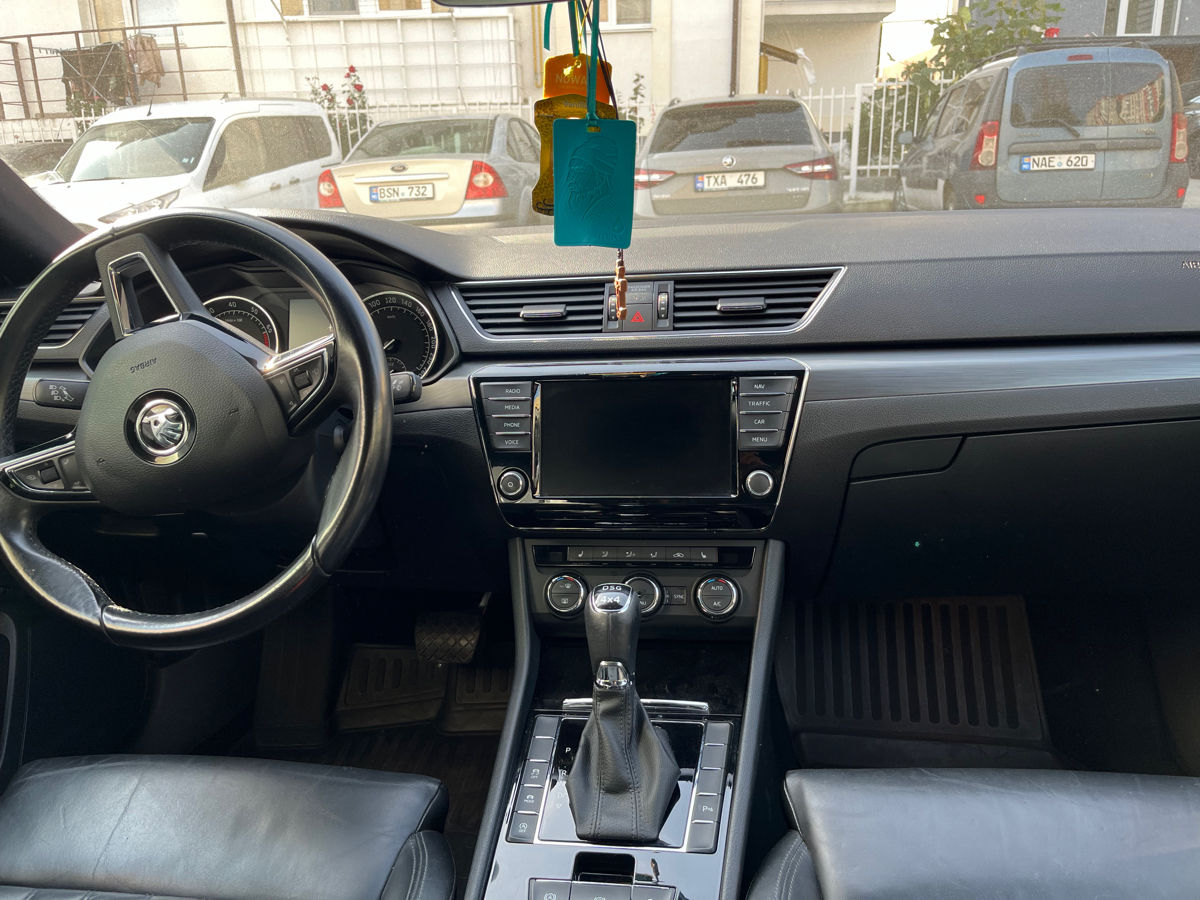 Skoda Superb foto 6