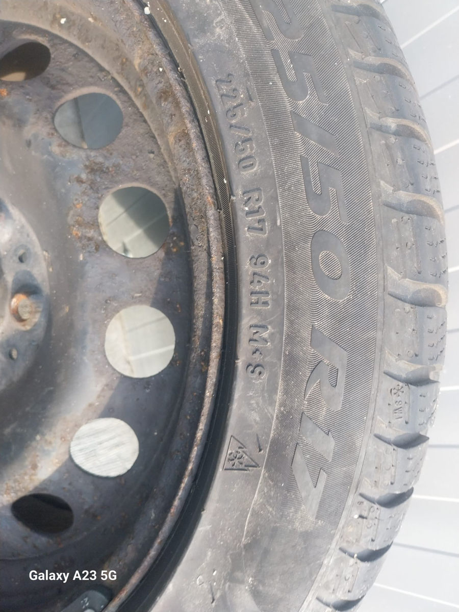 Iarna 225/50 R17 BMW X1 Pirelli foto 3